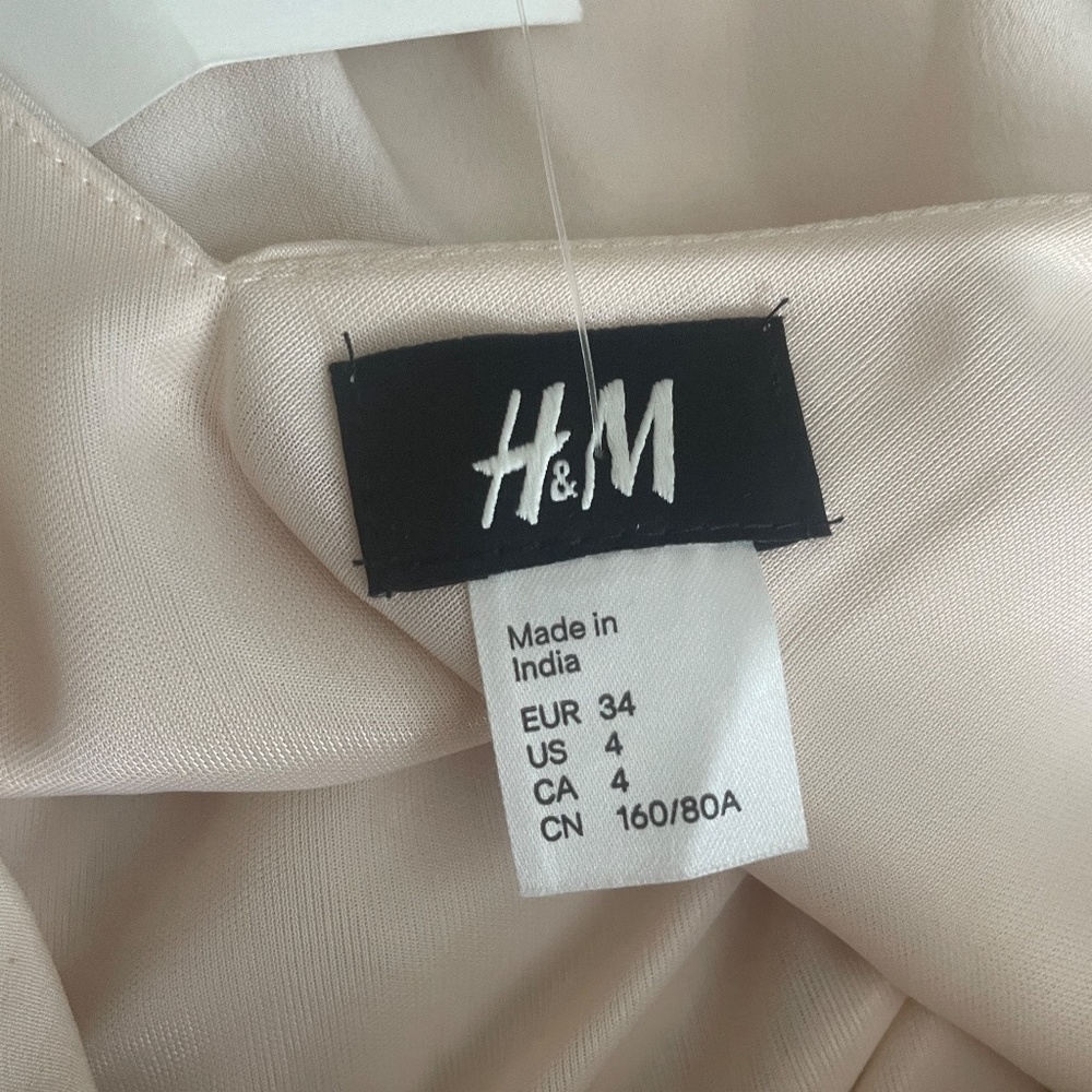 H&M Ivory Slip Mini Dress with Black Belt, Size 4 - Picture 4 of 7